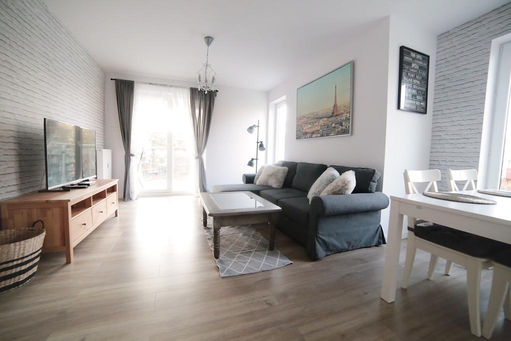 Apartament Paris 코워브제크 외부 사진